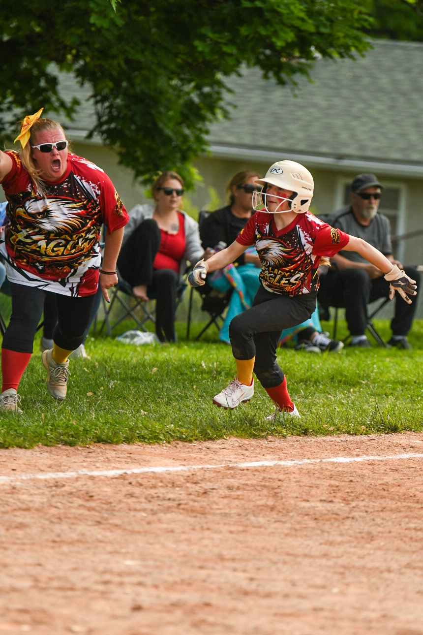 Lady Eagles runner taking off